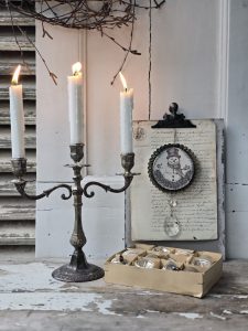 2025-12-12-vintage-holzanhaenger-s-04